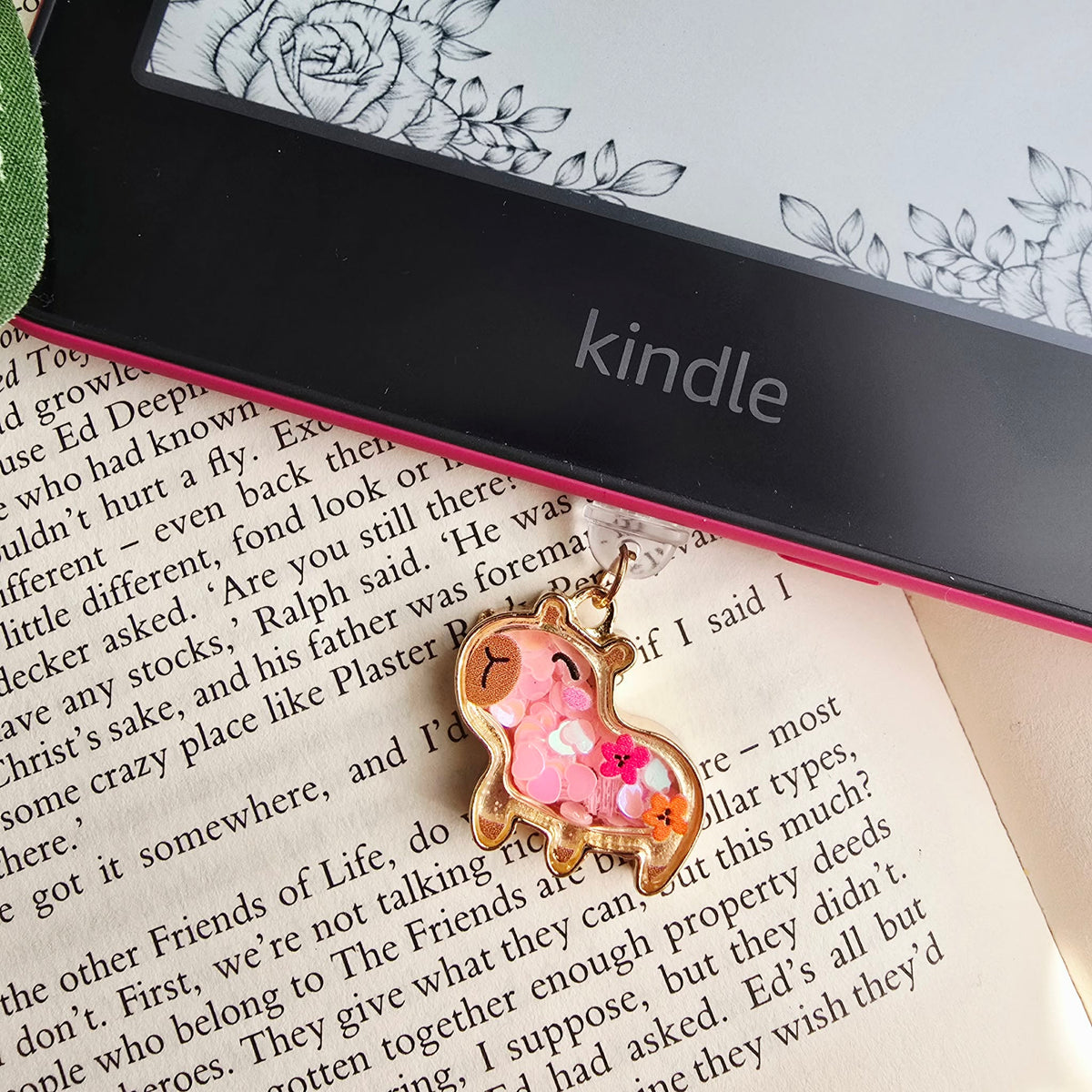 Happy Capybara Shaker Kindle Dust Plug Charm