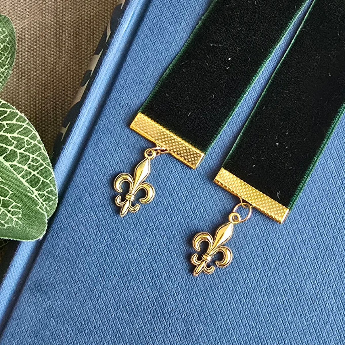 Fleur-de-Lis Ribbon Bookmark