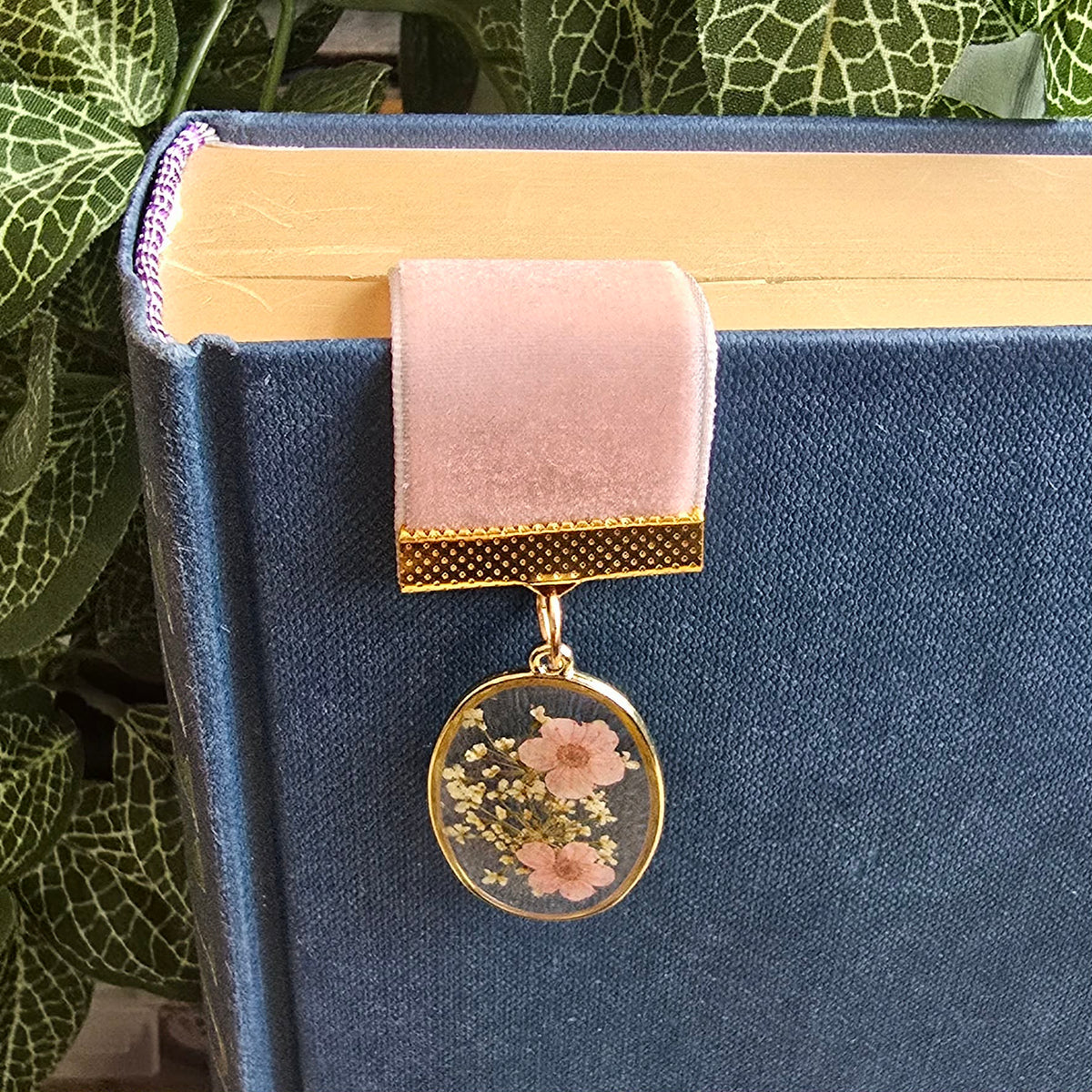 Pressed Flower Resin Pendant Ribbon Bookmark