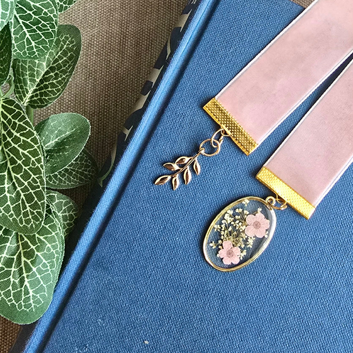 Pressed Flower Resin Pendant Ribbon Bookmark