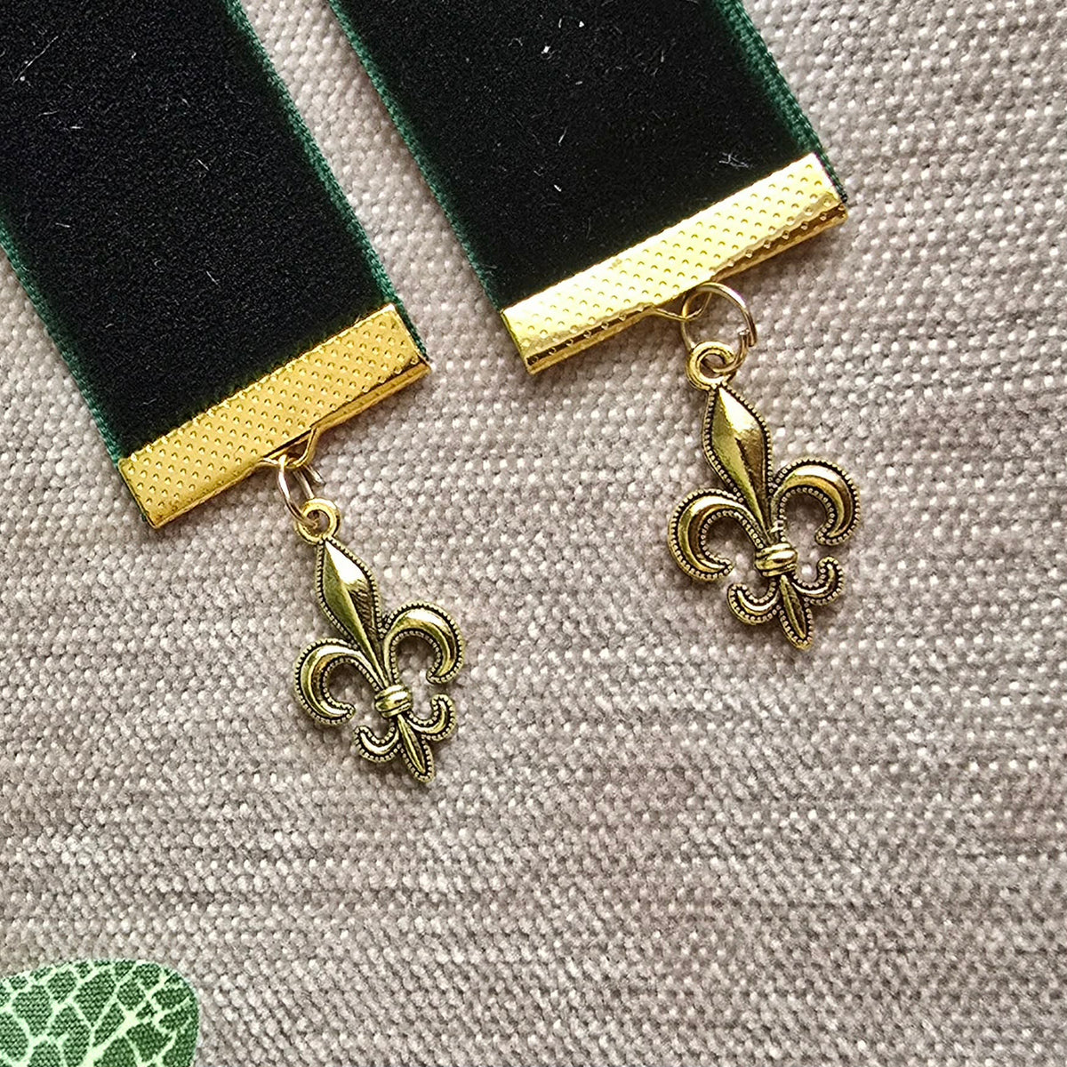 Fleur-de-Lis Ribbon Bookmark