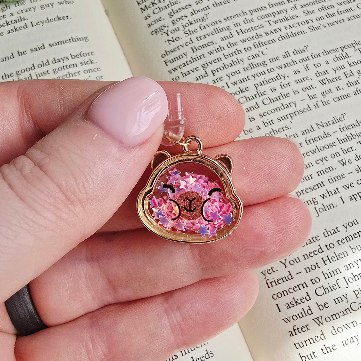 Capybara Shaker Kindle Dust Plug Charm
